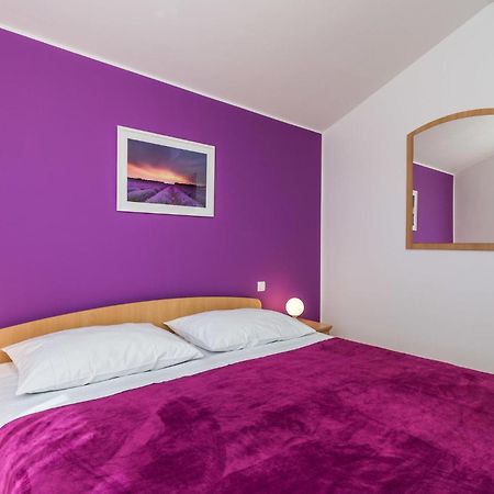 2 Bedroom Beautiful Apartment In Rukavac Rukavac  エクステリア 写真