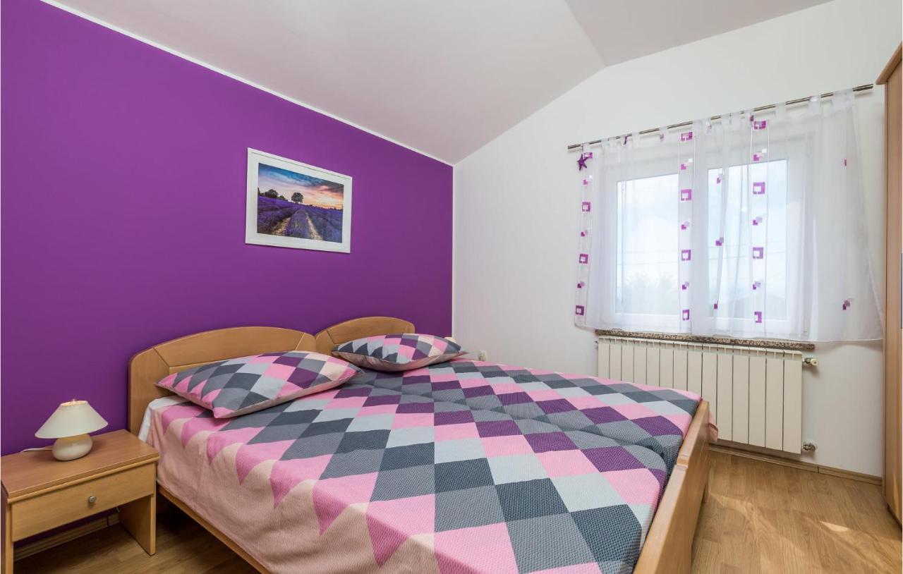 2 Bedroom Beautiful Apartment In Rukavac Rukavac  エクステリア 写真