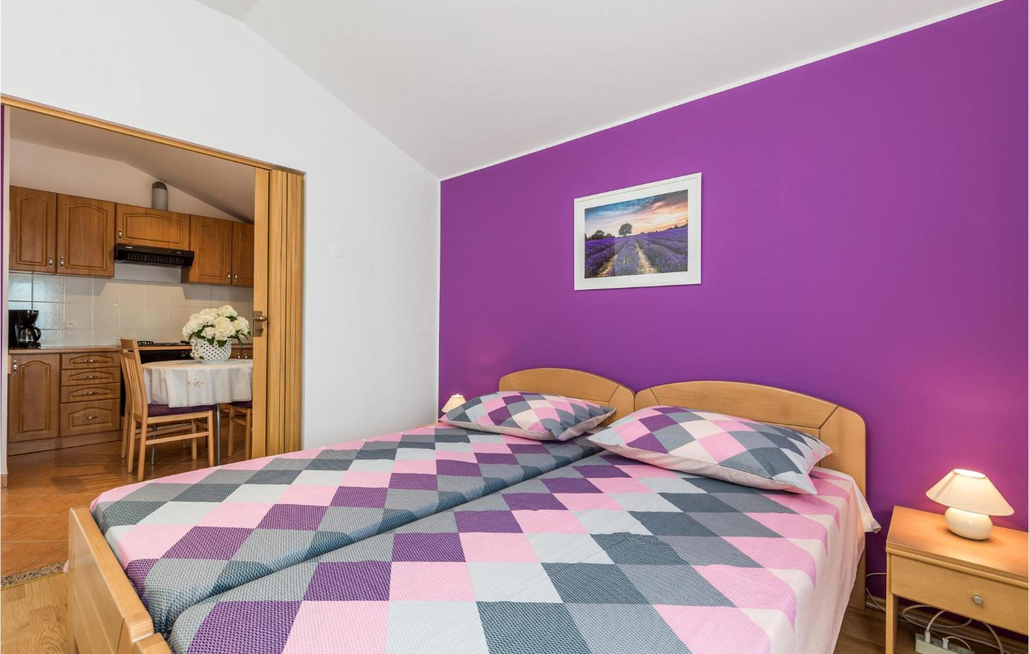 2 Bedroom Beautiful Apartment In Rukavac Rukavac  エクステリア 写真